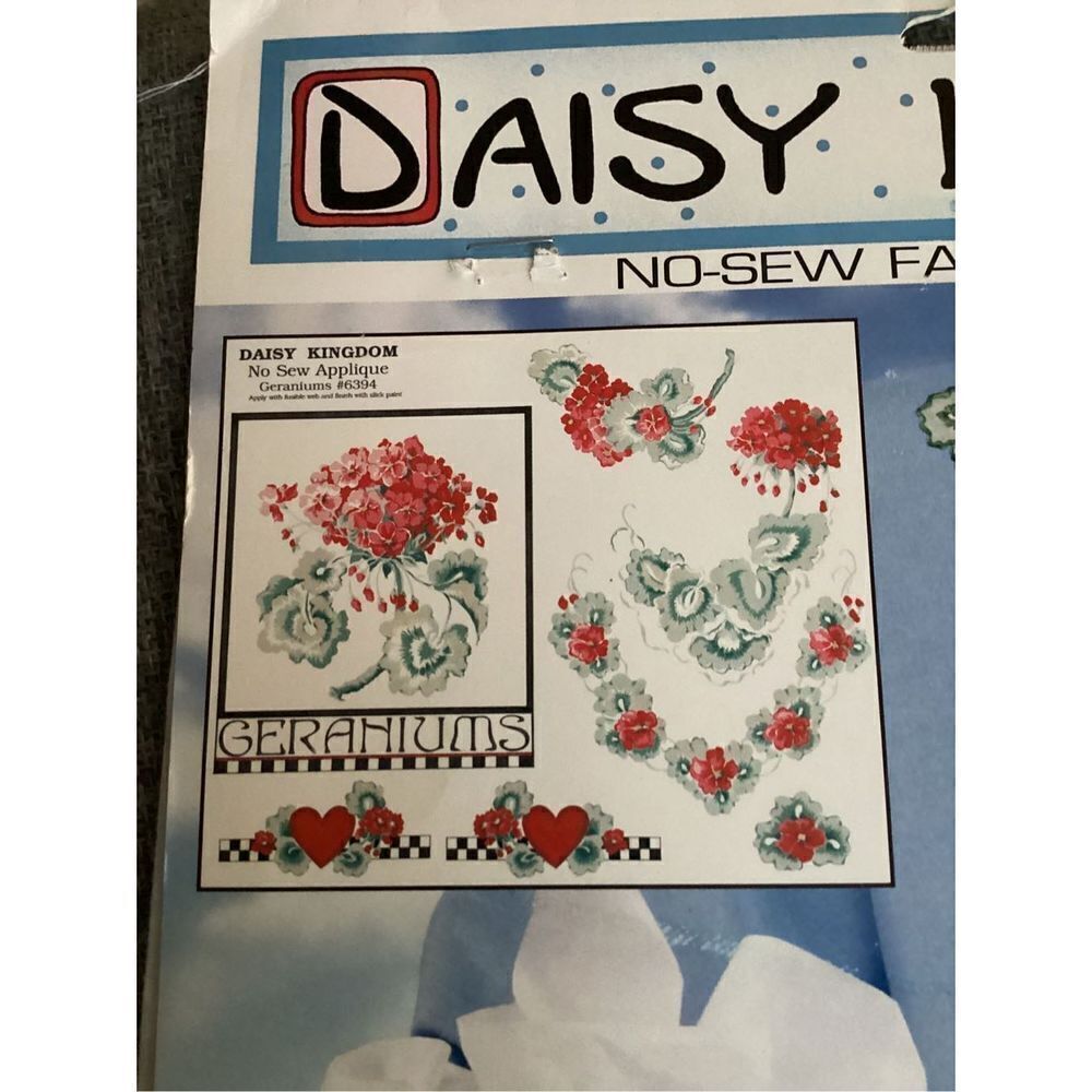 Vintage Daisy Kingdom Geraniums #6394 No Sew Fabric Appliqué - Picture 6 of 7
